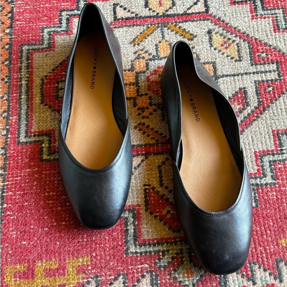11 Women’s 43 EU Lucky Brand Black Leather Square toe Flats ($60 retail)